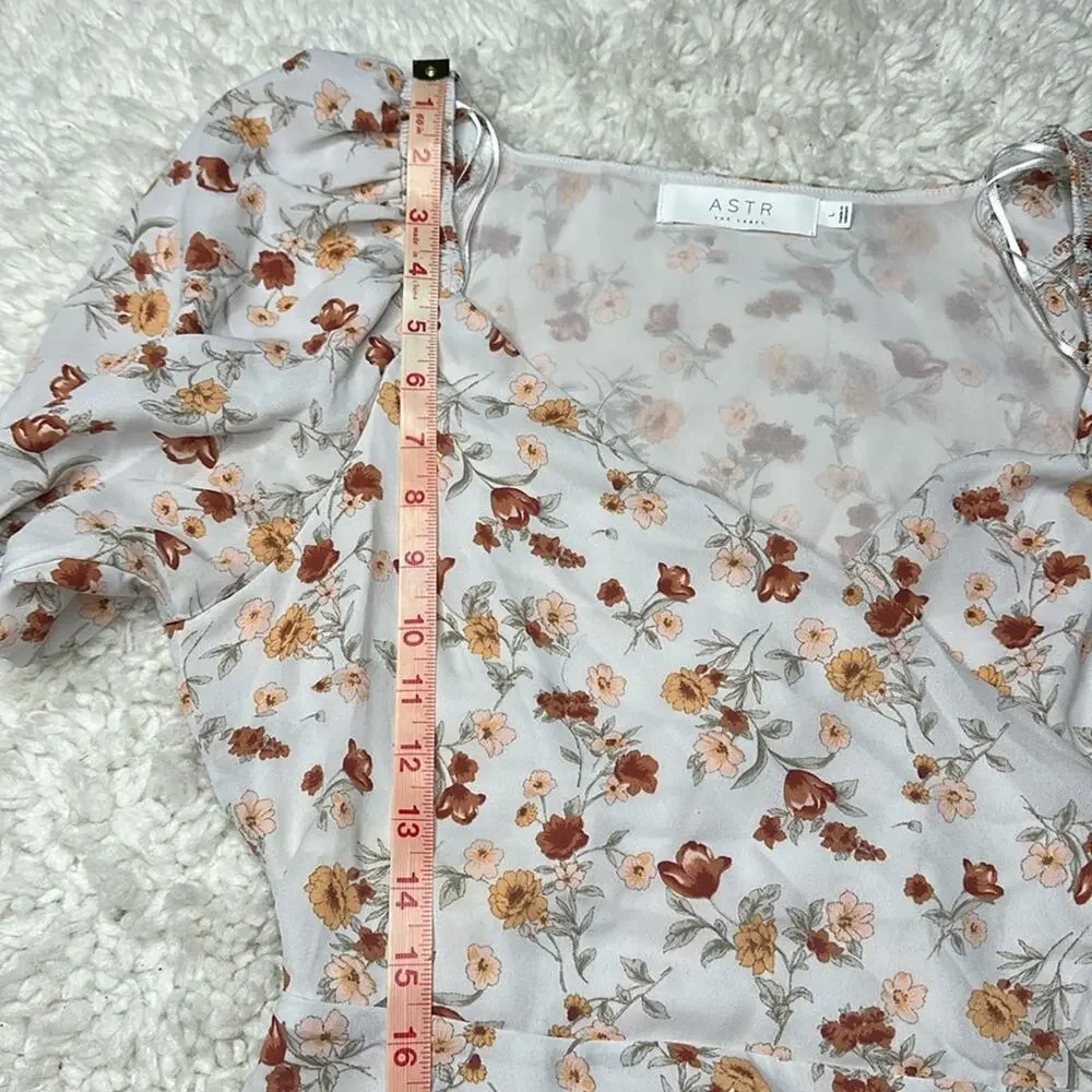 Astr The Label Puff Sleeve Wrap Blouse Floral Girly Cottagecore C2